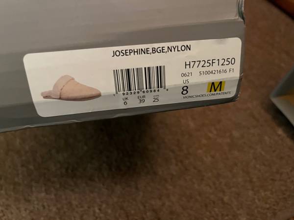 Vionic Womens Josephine Beige Mule Slippers Size 8 1