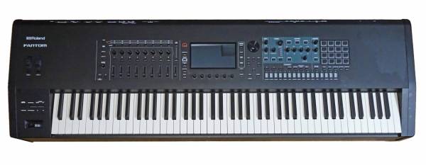 Roland Fantom-8 1