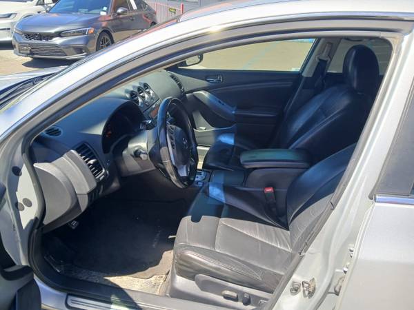 2009 Nissan Altima - $4,200 (hayward / castro valley)63654701055361123