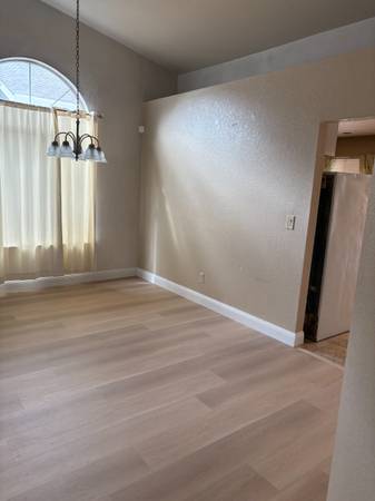 $2,595 / 3br - 1350ft2 - Wonderful 1447 sq ft, 3 bed, 2 bath, on cul-de-sac, North of I 80 (North Sacramento)64043663515009121