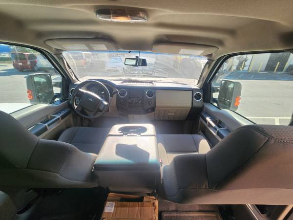 2010 Ford F350 XLT Crew Cab 4x4 - $9,999 (dublin / pleasanton / livermore)63654702658435123