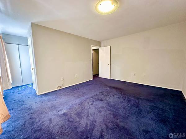 $1,800 / 2br - 2br - Main Street Townhouse (Sayreveille)63676257767171123