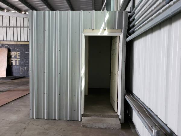 $3,100 / 2500ft2 - Warehouse / Workshops (New Orleans)63903652549123121