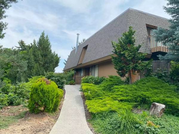 $1,893 / 2br - 950ft2 - Love your new apartment home! Beautiful 2 bedroom floorplans. (Wenatchee)63922933331715123