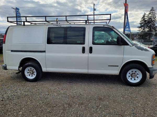 1998 *GMC Savana 2500* furgón de carga con pocos kilómetros, estante para escaleras y estantes!! - $6,725 (SPANAWAY)63470886529283123