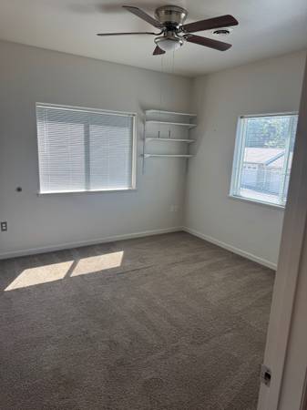 $1,650 / 3br - 3 bed, 2 bath condo-$165063980822112258124
