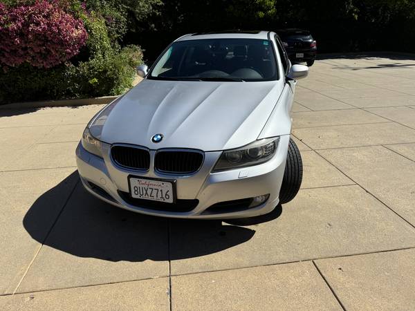 2011 BMW 328i xDrive - Plata, pocos kilómetros, tracción en las cuatro ruedas - $9.900 (menlo park)63469742795651124