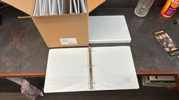 New case 12 Binders 1” 1