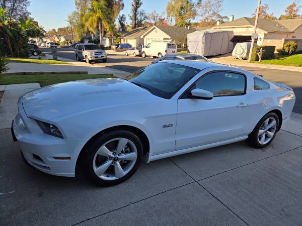 2014 Ford mustang GT 5.0 1