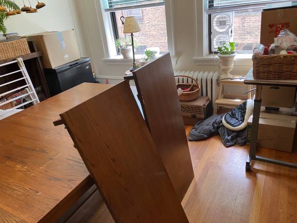 Solid oak mission style dining room table with 6 chairs 1