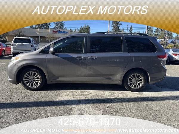 2011 TOYOTA SIENNA XLE 8-PASAJEROS - $8,99563624449575169123