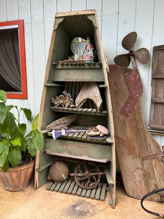 Boat shelf 1