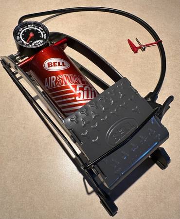 Bell AirStomper 500 High-Volume Foot Pump with Gauge - Red 1