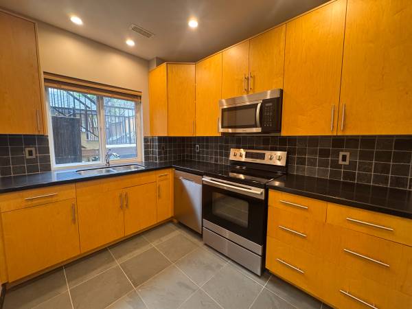 Charming Garden-Level Suite in Silver Valley all Inclusive 1
