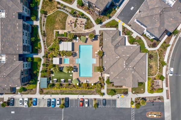 $3,114 / 2br - 1193ft2 - Garajes con acceso directo, parque para perros y lavado para mascotas, taquillas para paquetes (rohnert pk / cotati)63880017992321121