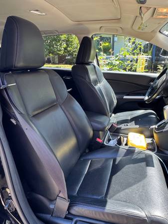 Well maintained 2015 HONDA CRV AWD EX-L - $12,900 (Renton)63623079069699124