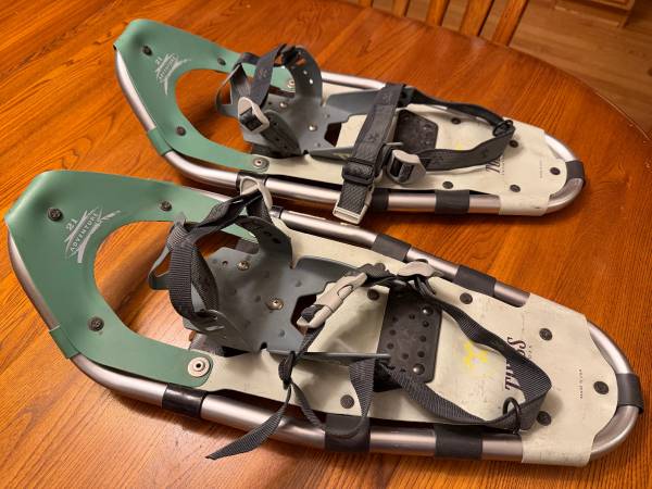 SNOWSHOES 1