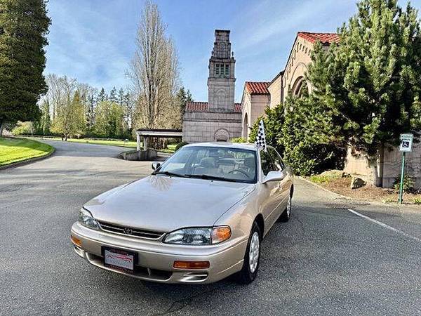 1996 Toyota Camry LE 4dr Sedan - $7800.0063617398851843121