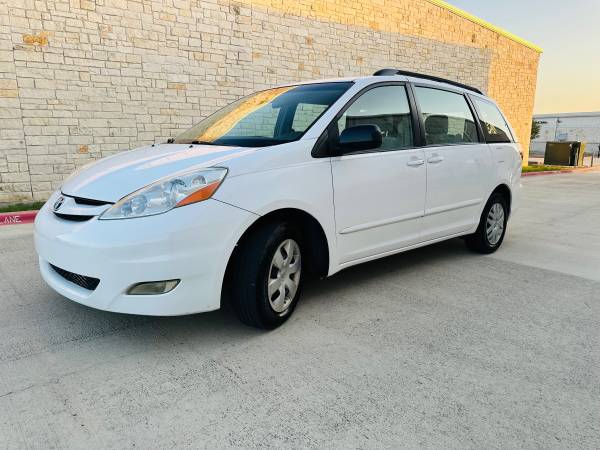 2007 Toyota Sienna CE Super Clean - $5,999 (Austin(South))63439640647553123
