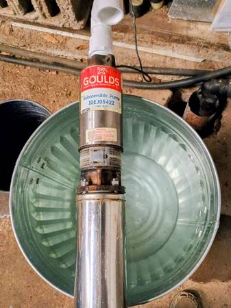 Goulds 10EJ05422 4" Submersible Water Well Pump and motor in excellent 1