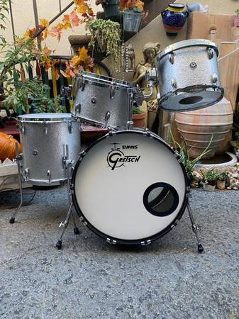 Gretsch Brooklyn Maple 4pc 22/12/13/14 Drum Set White Sparkle 1