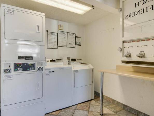 $599 / 1br - NEW LOWER WEEKLY ALL-INCLUSIVE RATE! > WiFi, CableTV, Pool, A/C (Tacoma South)63934290646914123