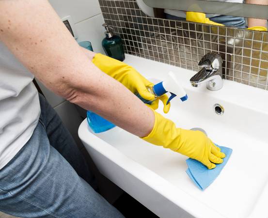 Why Gurgaon Homes Prefer Professional Bathroom Cleaning Services 1