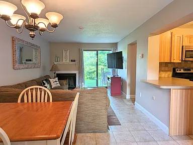 $940 / 2br - Nice 2 bedroom 2 bathroom Garden Style first floor condo available. (Laconia, NH)63656245077635121