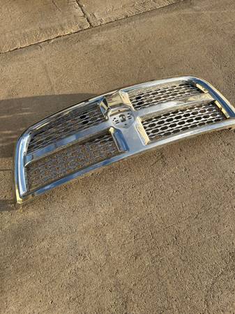 14-18 OEM Ram Grill 1