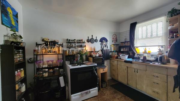 $159,900 / 3br - Good Sized Rancher w/3 Bedrooms and 2 Full Baths (Pueblo)63686958028419123