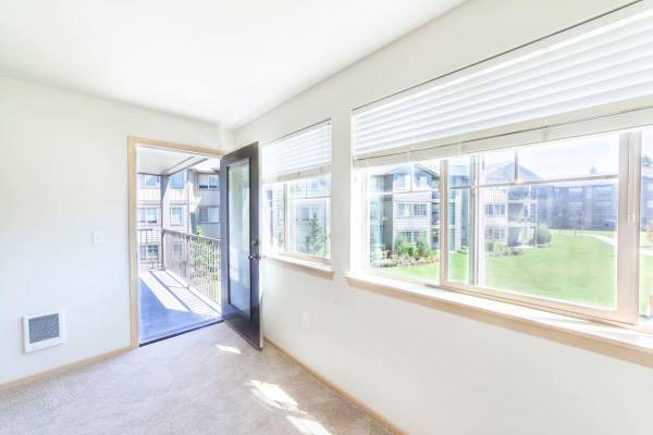 $2,121 / 2br - 1026ft2 - Recycling, On-site Maintenance, TV Lounge (Lakeland Hills)63874306805249120