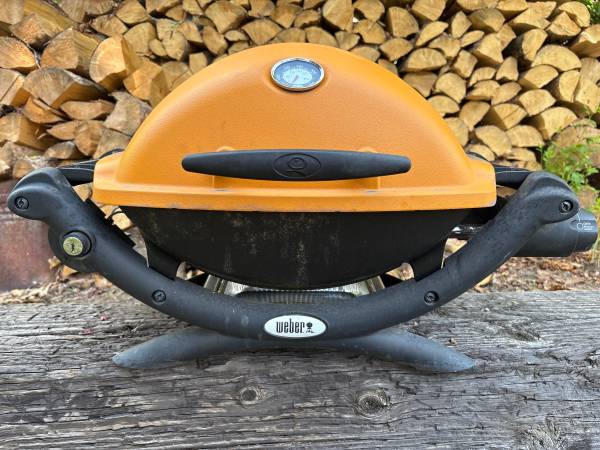 Weber Q 1200 Portable Propane Gas Grill 1