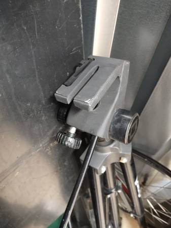 Professional Tripod-Quickset Brand - $50 (Raleigh)63442068959107123