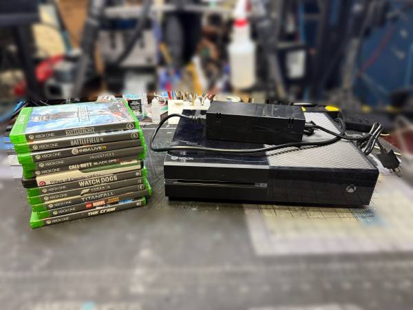 Xbox One with 1TB SSD Upgrade and 11 Games (No Controller) 1