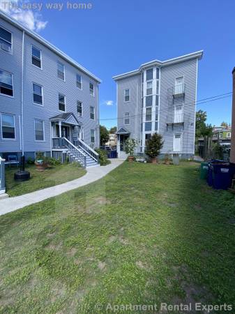 $2,500 / 1br - -- Sweet 1 Bed (( 5 Mins to the T )) -- October 1st - NO FEE (Central Sq. \ MIT)63655287518593124