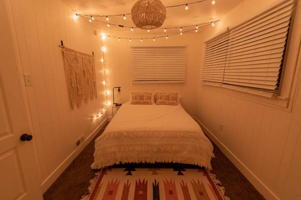 $2200.00 / 2br - Hartwell Haven /Main Level Home/Fully Furnished63969194991363123