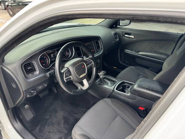 2016 Dodge Charger R/T - $12,000 (Stockbridge)63620106151553124