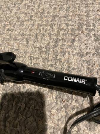 Conair Plancha de rizos de 1,5 pulgadas - $15 (MELVILLE)63471380561795123