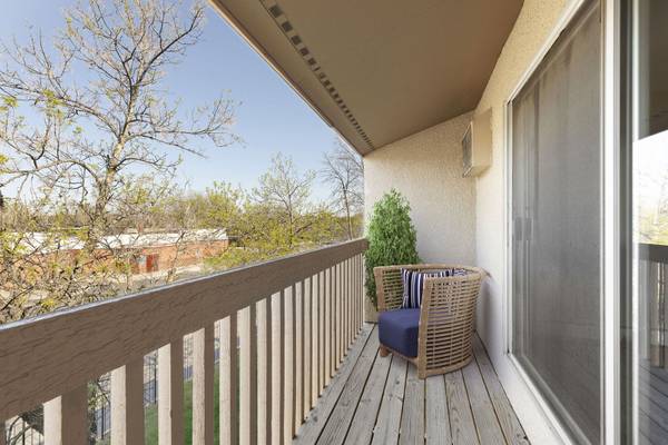 $1,349 / 1br - 776ft2 - Platinum Service (TM), 24hr. Emergency Maintenance, 1B/1B (Ramsey County)64003957381761123