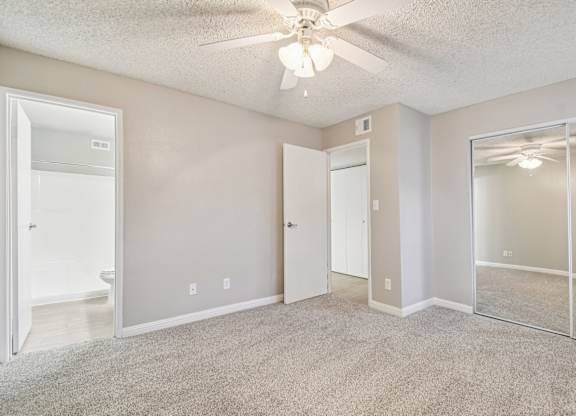 Holiday Look & Lease! Pick a Stocking & Save—Up to 1 Month Free 🎁 1