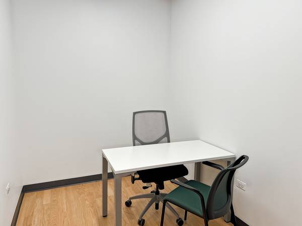 $639 1-Person Office AVAILABLE at Goose Island TODAY! (Goose Island)63960009773059120