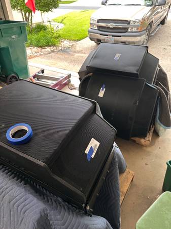 Bose Line Array speakers 9 pieces 3 stacks 1