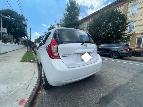 2016 Nissan versa Note SV 1.6L - $4500 Astoria - $4,500 (Astoria)63618038600067124