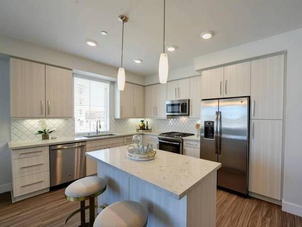 $3,999 / 2br - 999ft2 - Gourmet Kitchens, Five Exclusive Courtyards, Quartz Countertops (San Diego)63621233352195122