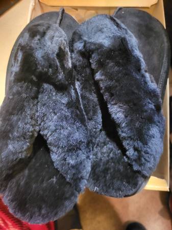 Bearpaw slippers 1