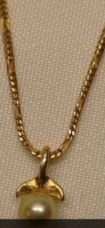 18”14k gold necklace with 14k gold whale tail pearl pendant - $310 (Bellingham)634358862007051213