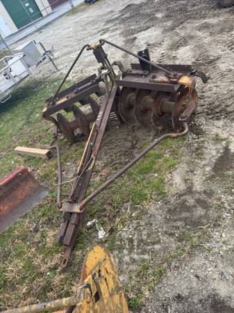 Taylor-way pull behind 8 disc!! - $450 (Loganville)63470457600769120