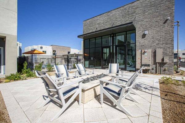 $1,893 / 2br - 1214ft2 - Magnificent views await you at Senderos At South Mountain (Phoenix - On South Mountain)63966954150787124