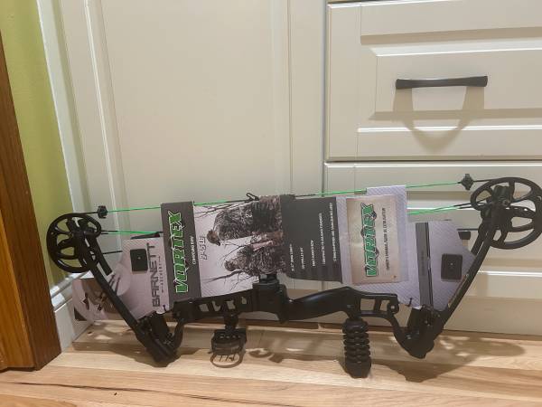 Arco compuesto Vortex Youth de Barnett Archery - $85 (Bay View)63471070485251120