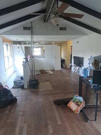 3 bedroom 2 bath extremely quiet street 1